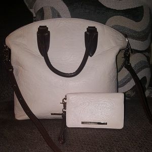 Brahmin purse with matching wallet (authentic)